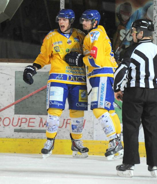 Briançon  6 - 3 Dijon 