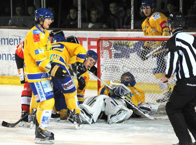 Briançon  6 - 3 Dijon 