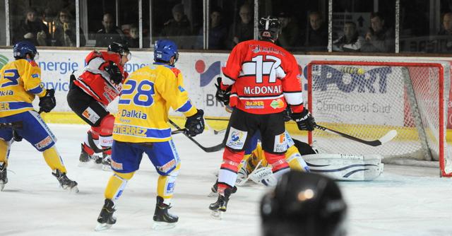 Briançon  6 - 3 Dijon 