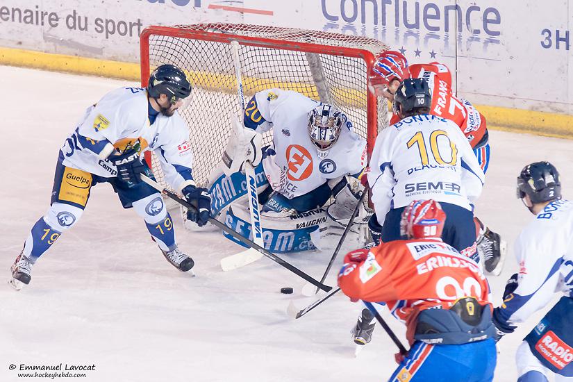 Lyon 3 - 5 Chamonix 