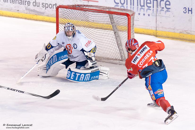 Lyon 3 - 5 Chamonix 