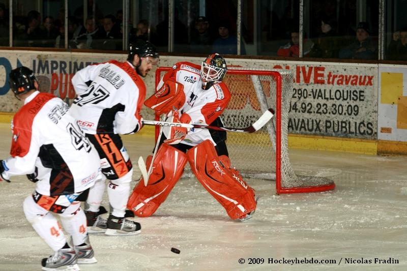 Briançon  2 - 0 Tours 