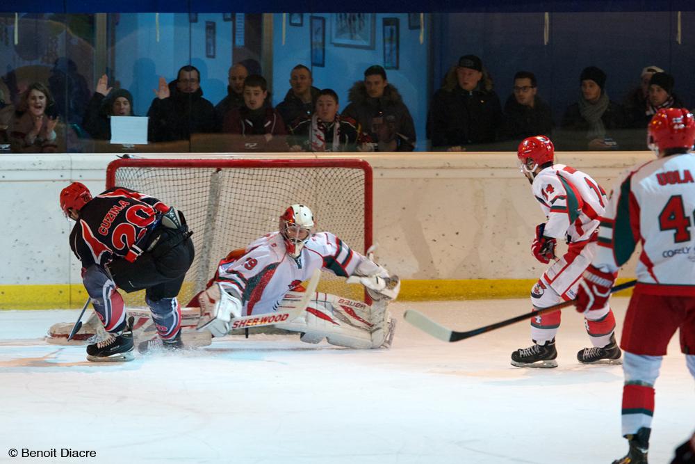 Neuilly/Marne 5 - 2 Courbevoie 
