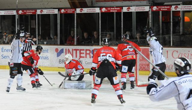 Briançon  9 - 5 Brest 