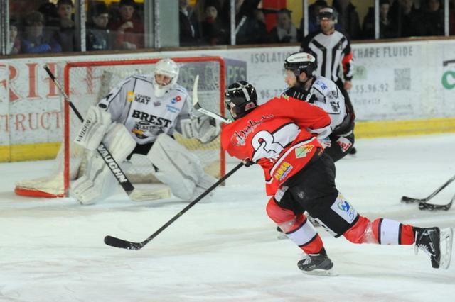 Briançon  9 - 5 Brest 