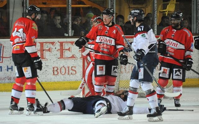 Photo hockey match Briançon  - Angers  le 03/03/2015