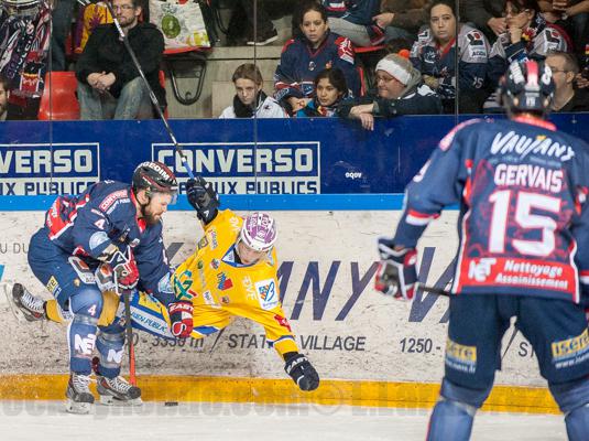 Grenoble  2 - 3 Dijon 