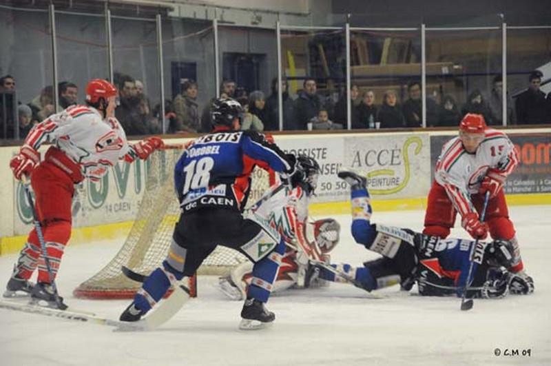 Caen  4 - 3 Courbevoie 