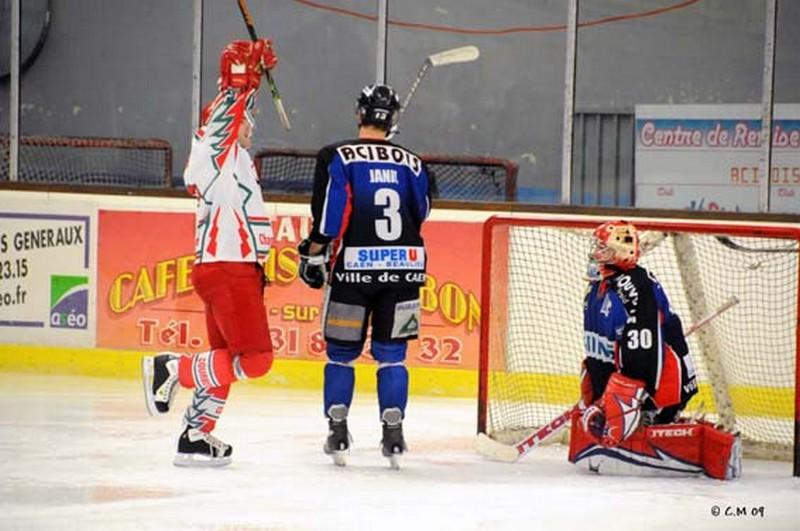 Caen  4 - 3 Courbevoie 