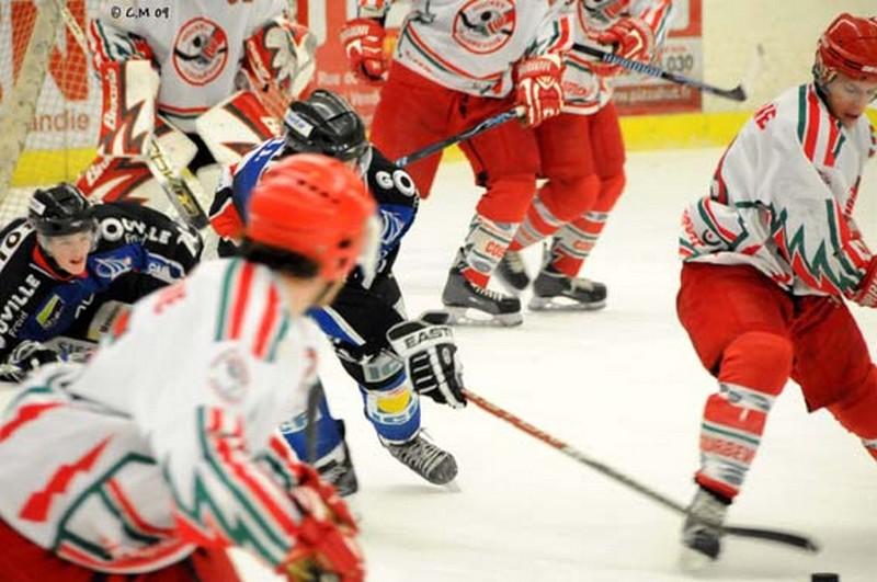 Caen  4 - 3 Courbevoie 