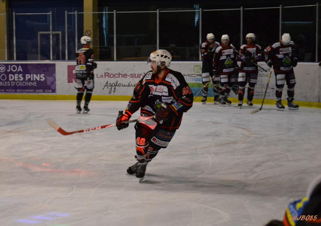 La Roche-sur-Yon 3 - 0 Annecy