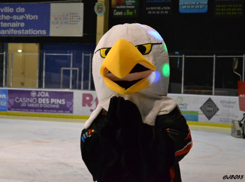 La Roche-sur-Yon 3 - 0 Annecy