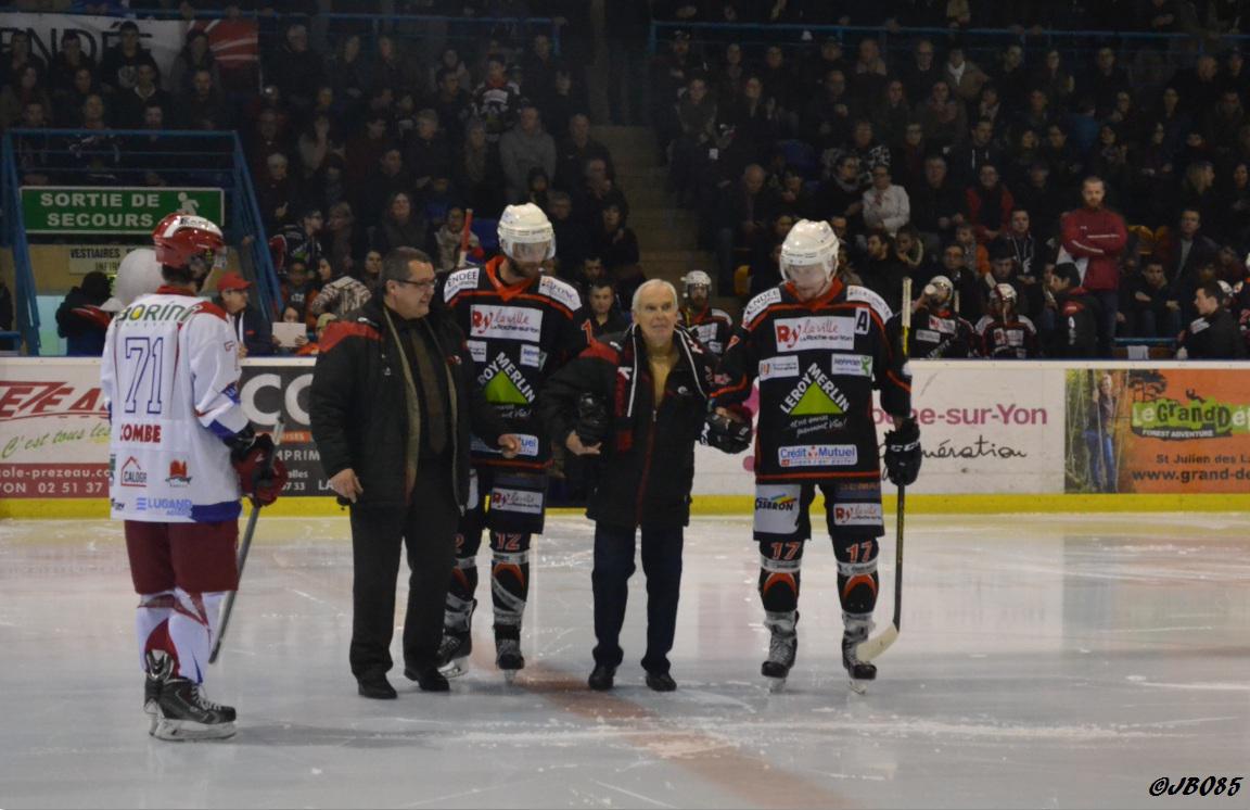 La Roche-sur-Yon 3 - 0 Annecy