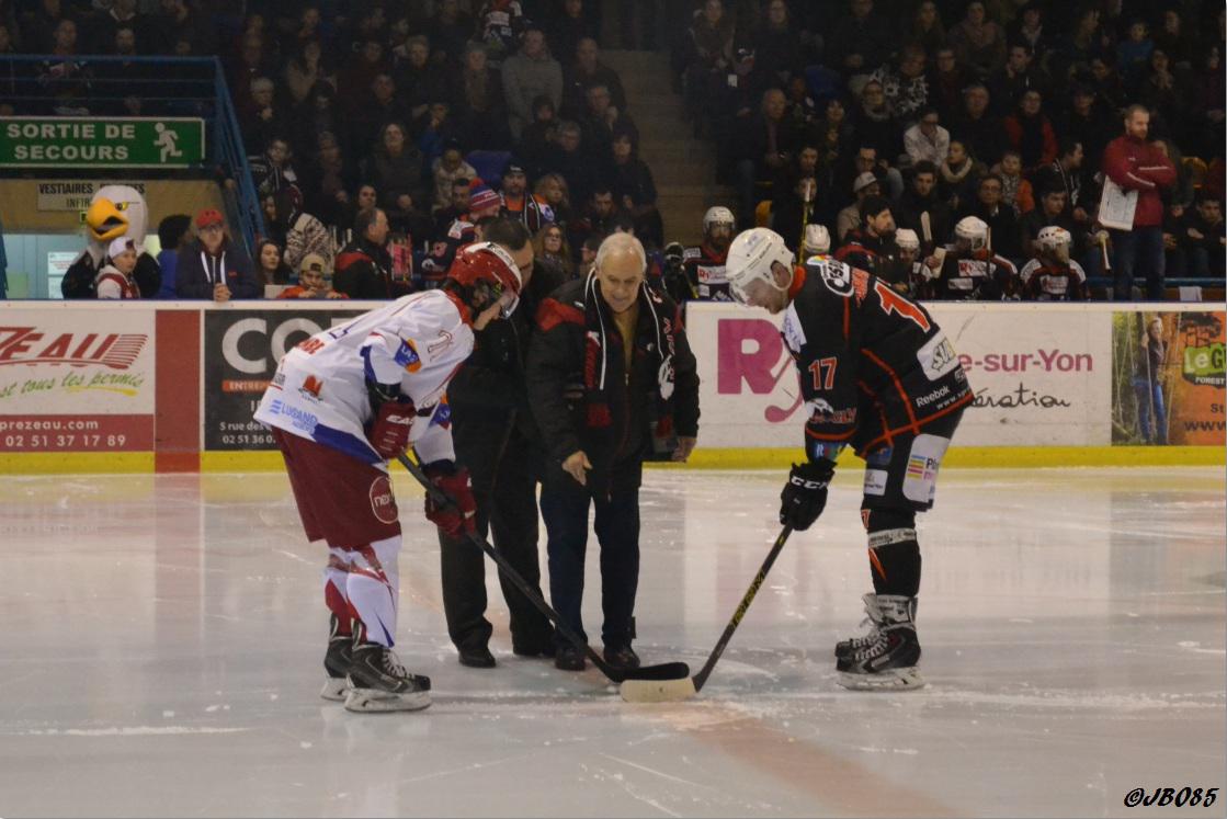 La Roche-sur-Yon 3 - 0 Annecy