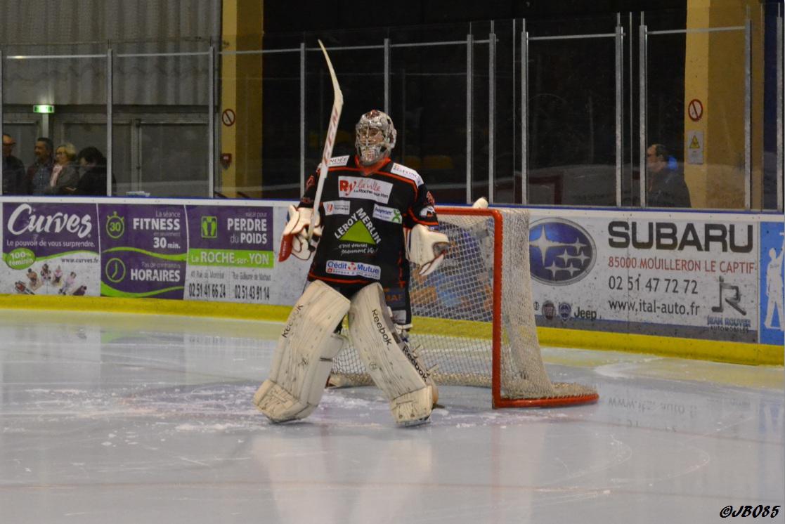 La Roche-sur-Yon 3 - 0 Annecy