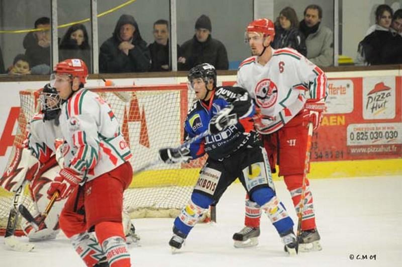 Caen  4 - 3 Courbevoie 
