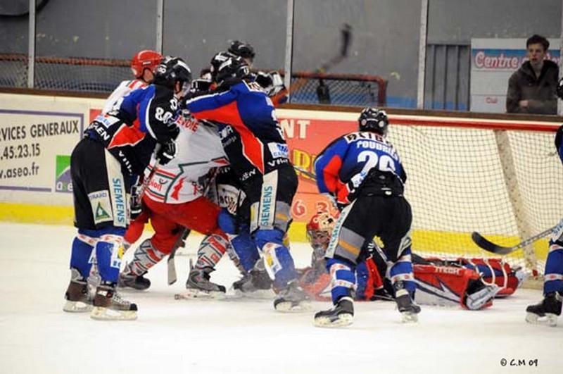 Caen  4 - 3 Courbevoie 