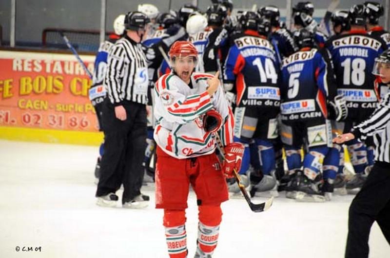 Caen  4 - 3 Courbevoie 