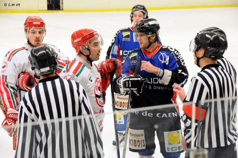 Caen  4 - 3 Courbevoie 