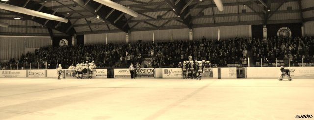 Photo hockey match La Roche-sur-Yon - Courchevel-Méribel-Pralognan le 04/04/2015