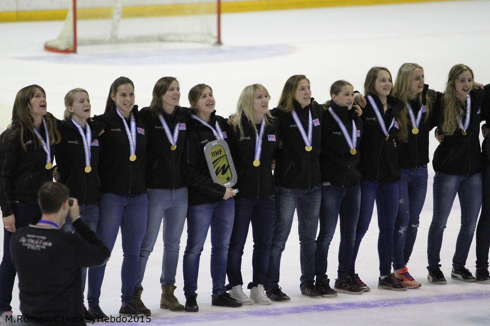 Mondial Féminin : Les Bleues se parent de bronze. — Reportage