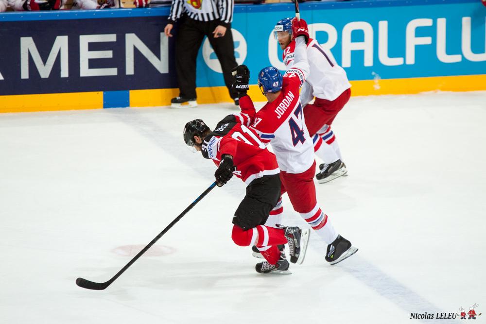 Czech Republic 3 - 6 Canada