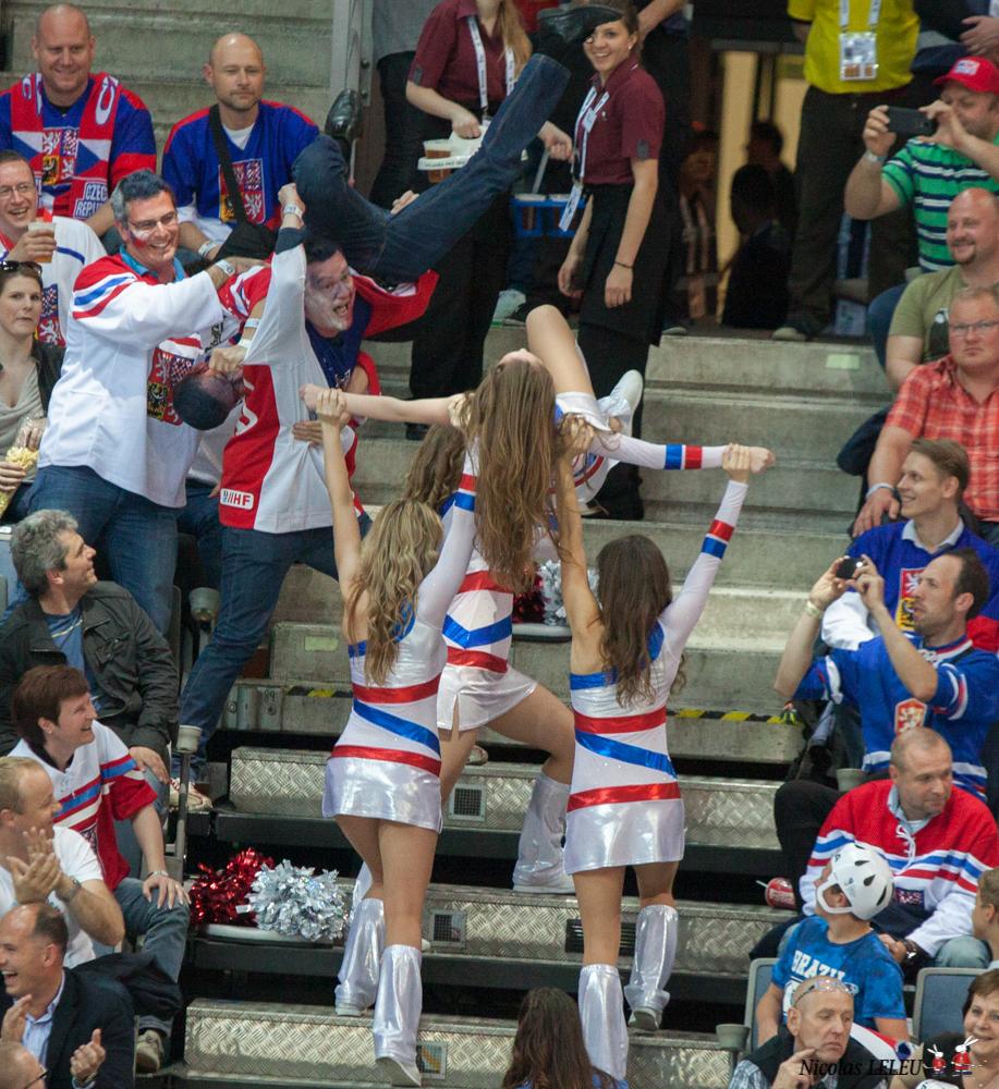 Czech Republic 3 - 6 Canada