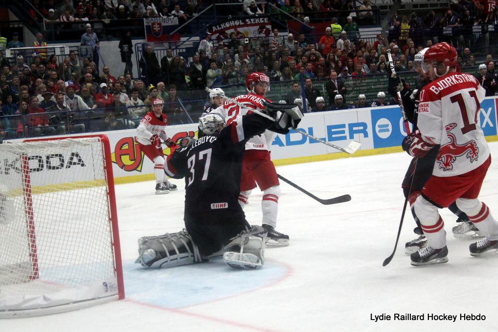 United States of America 1 - 0 Denmark