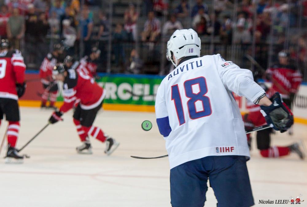 France 3 - 4 Canada
