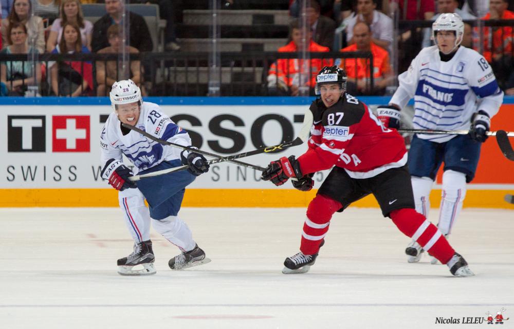 France 3 - 4 Canada