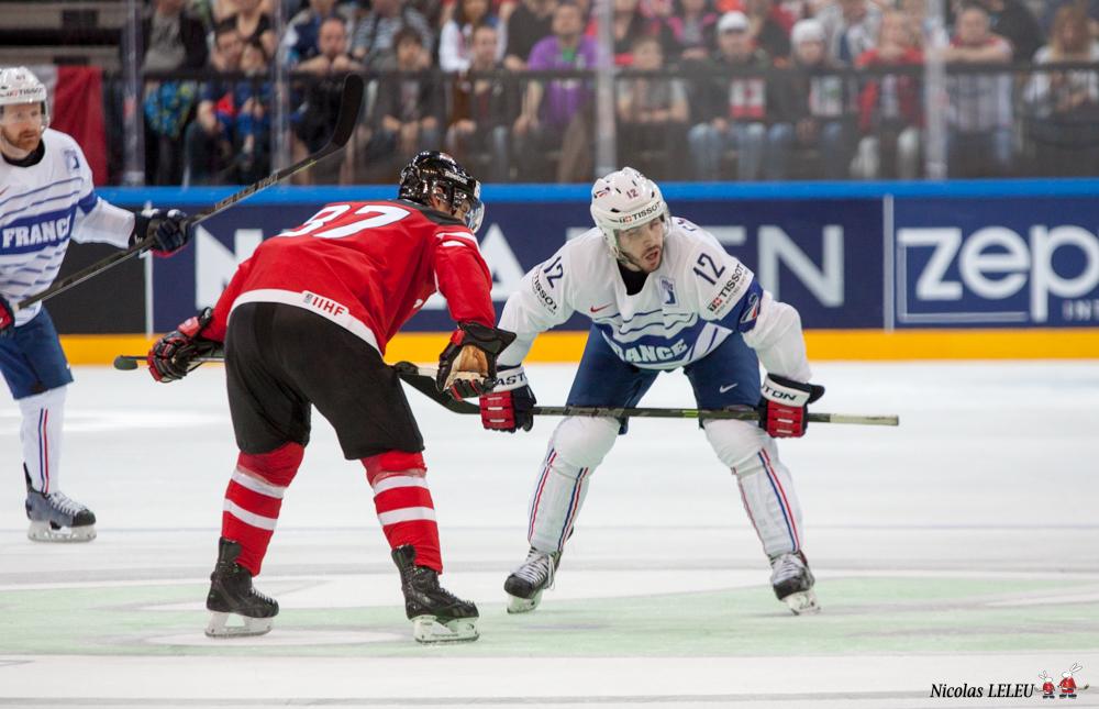 France 3 - 4 Canada