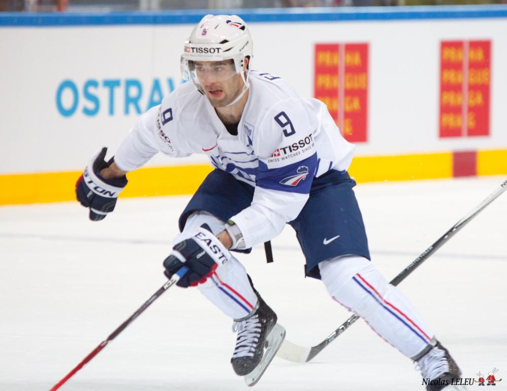 France 3 - 4 Canada