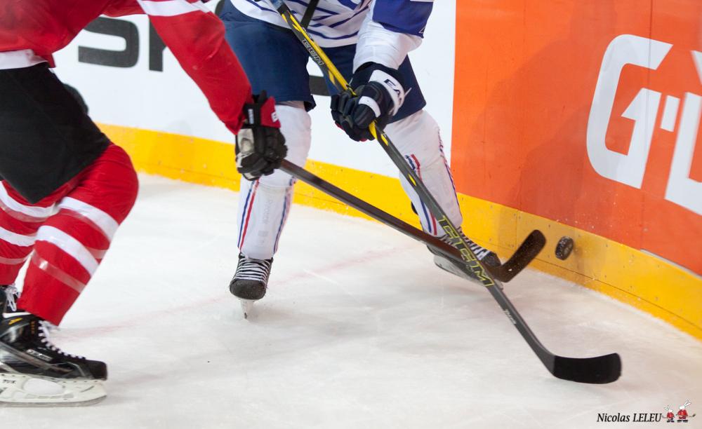 France 3 - 4 Canada