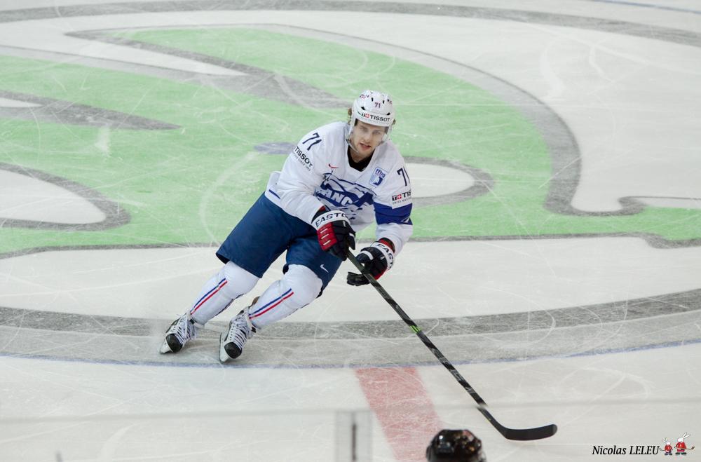 France 3 - 4 Canada