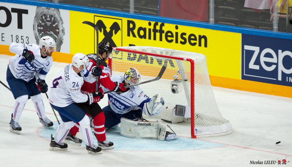 France 3 - 4 Canada