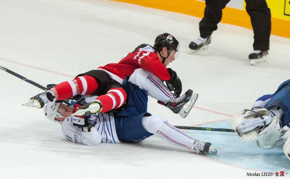France 3 - 4 Canada