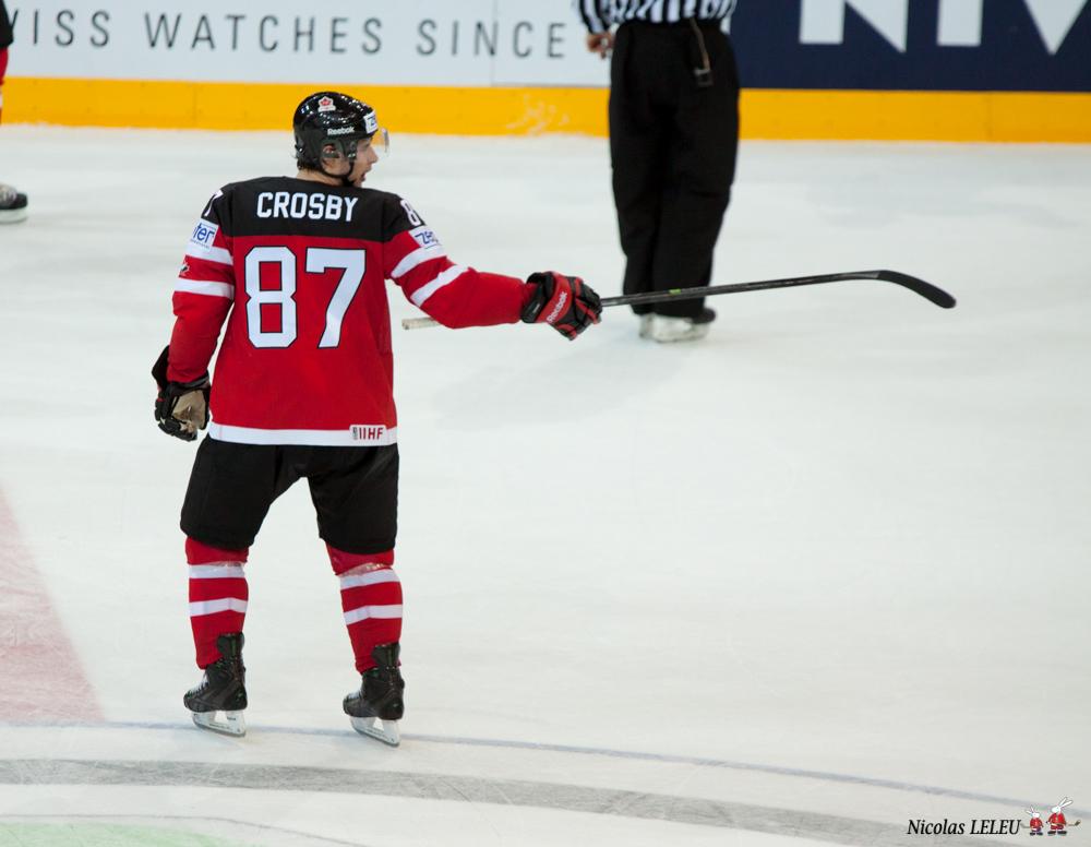France 3 - 4 Canada