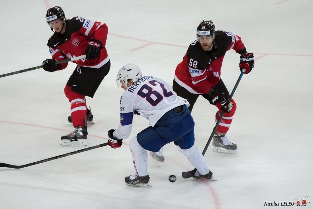 France 3 - 4 Canada
