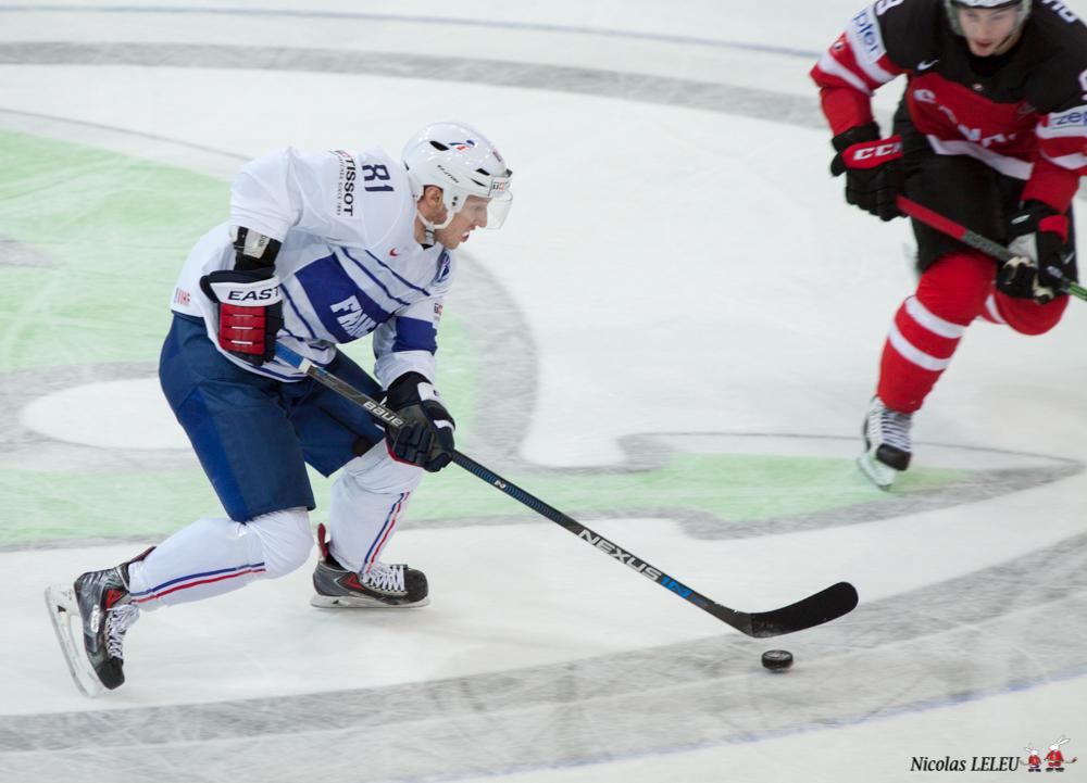 France 3 - 4 Canada