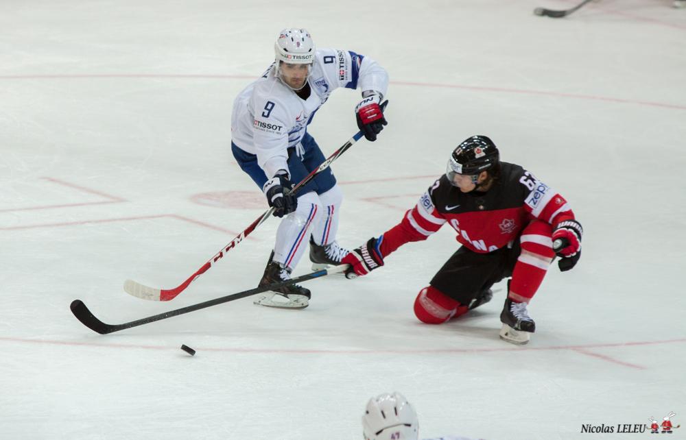 France 3 - 4 Canada
