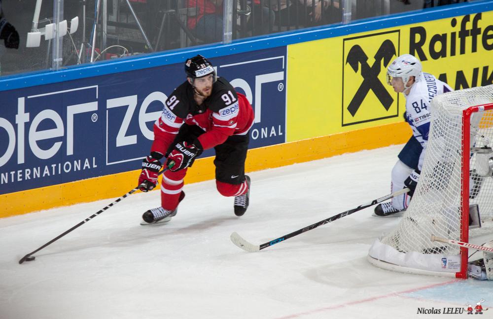 France 3 - 4 Canada