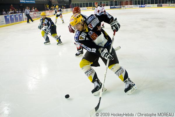 Strasbourg  5 - 2 Neuilly/Marne