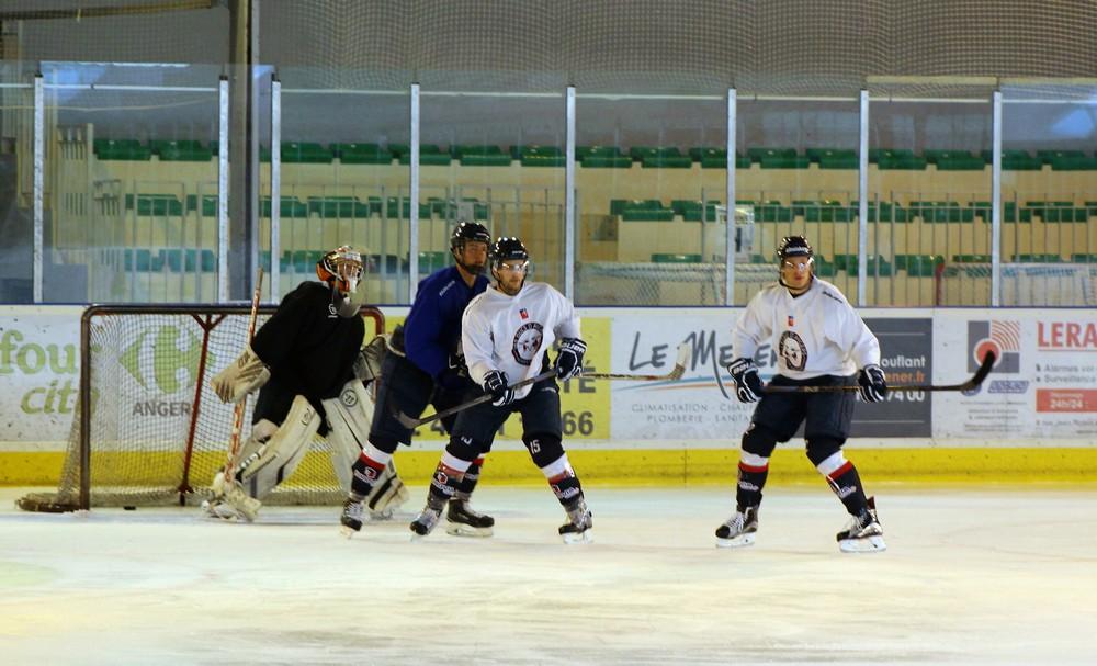 Les Ducs d'Angers retrouvent la glace — Reportage