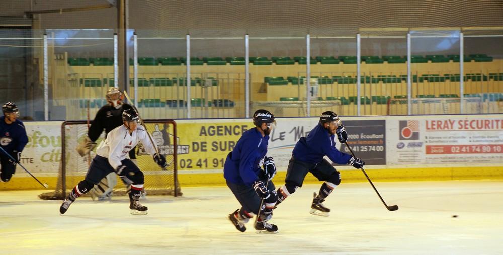 Les Ducs d'Angers retrouvent la glace — Reportage