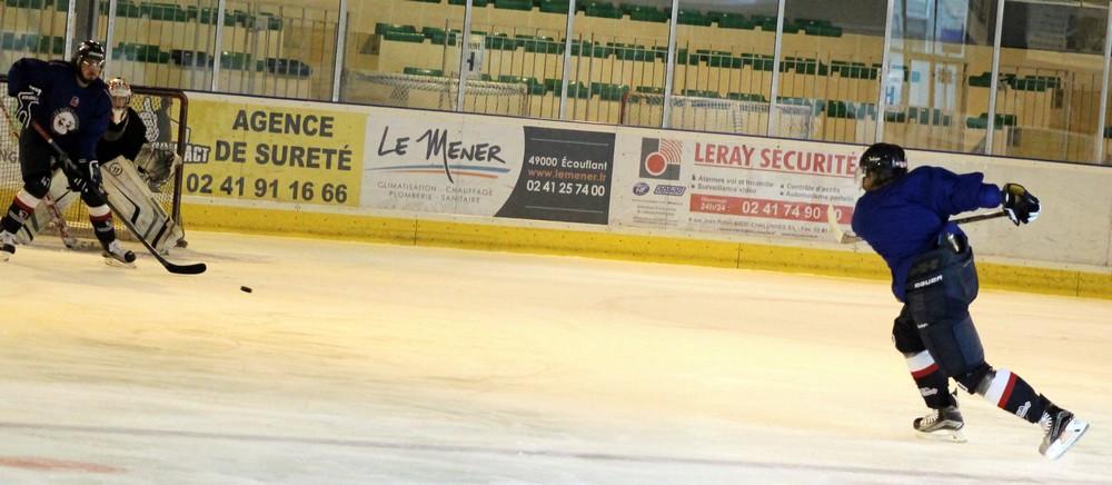Les Ducs d'Angers retrouvent la glace — Reportage