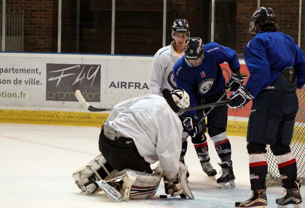Les Ducs d'Angers retrouvent la glace — Reportage