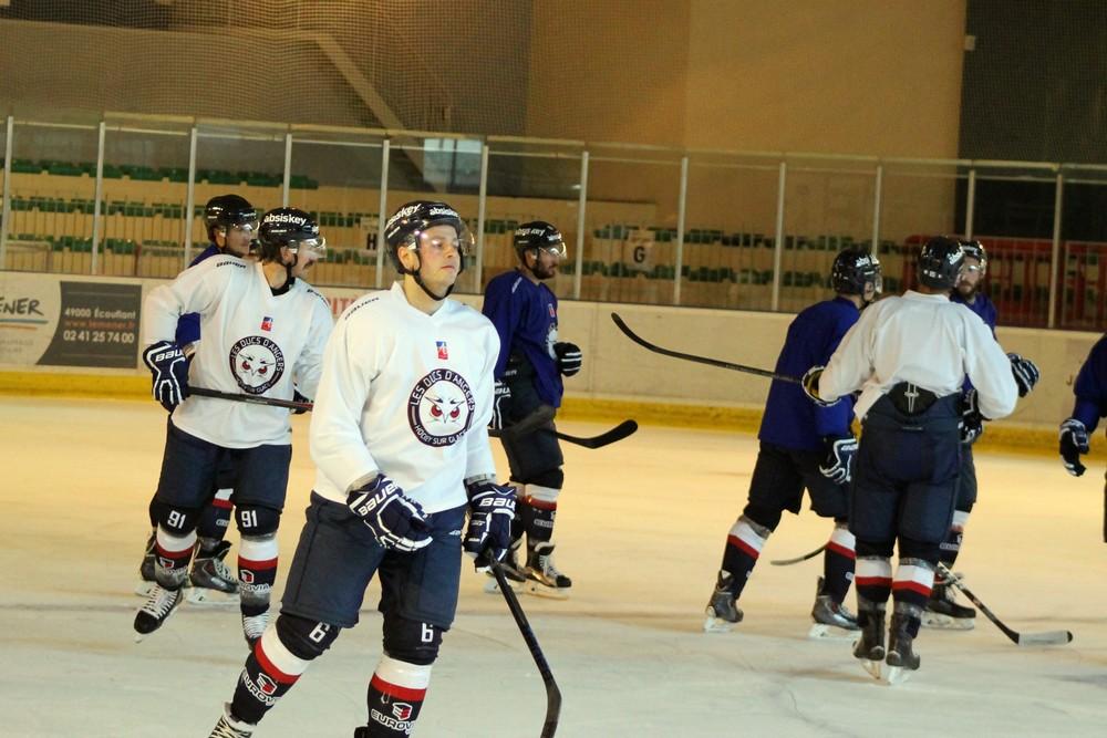 Les Ducs d'Angers retrouvent la glace — Reportage