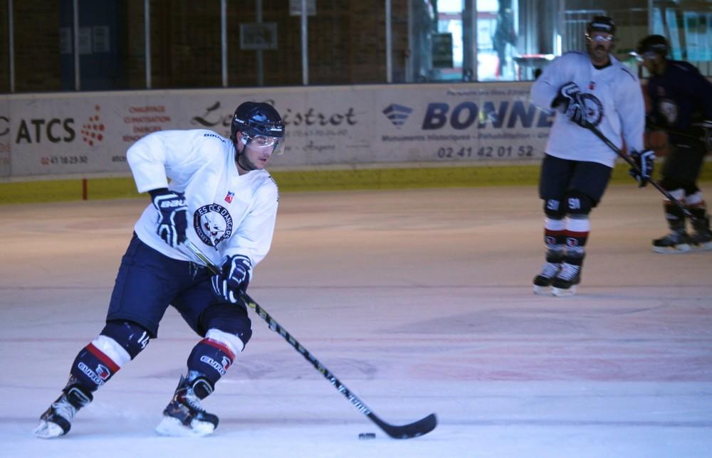 Les Ducs d'Angers retrouvent la glace — Reportage