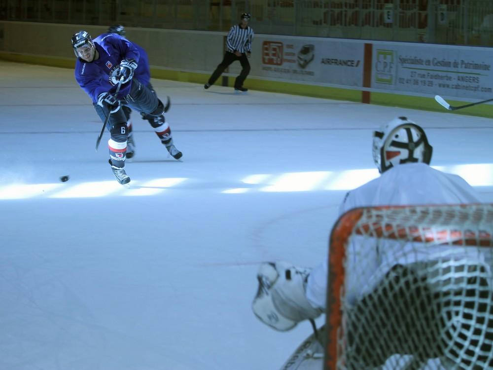 Les Ducs d'Angers retrouvent la glace — Reportage