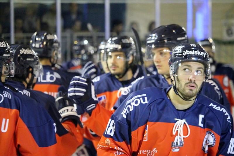 Angers  4 - 1 Brest 